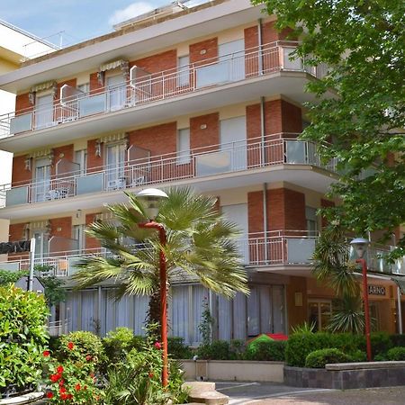 Hotel Arno Misano Adriatico Dış mekan fotoğraf
