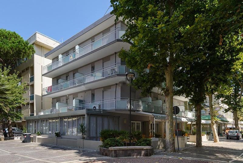 Hotel Arno Misano Adriatico Dış mekan fotoğraf