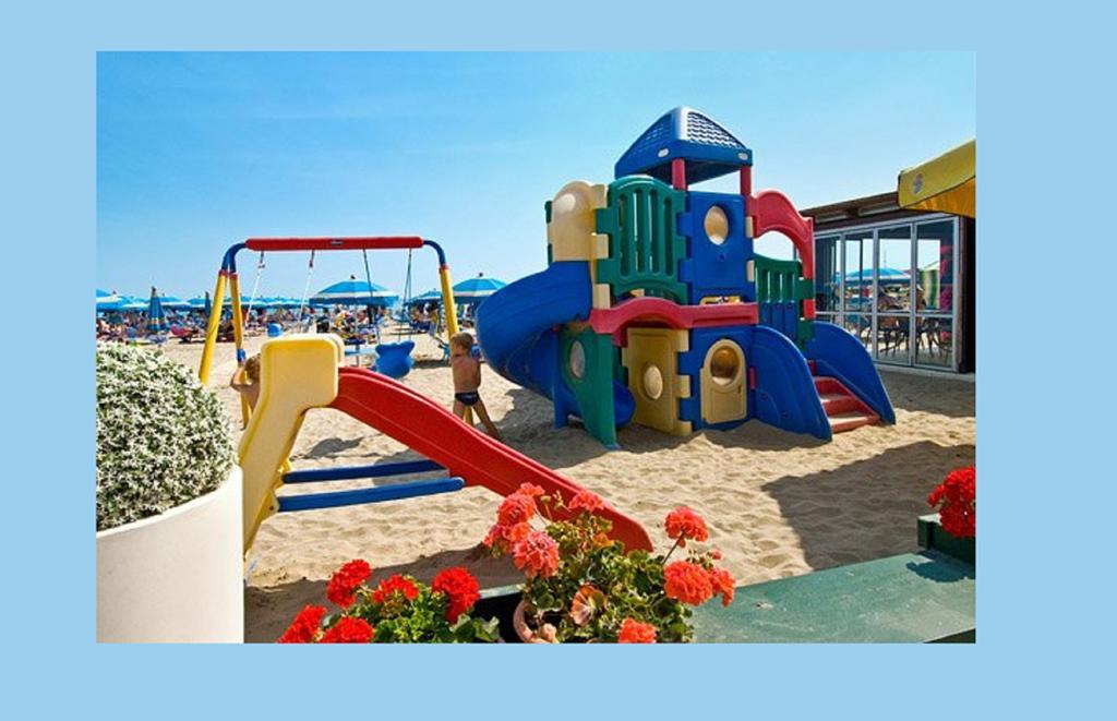 Hotel Arno Misano Adriatico Dış mekan fotoğraf