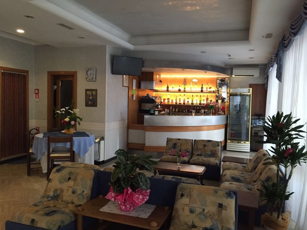 Hotel Arno Misano Adriatico Dış mekan fotoğraf