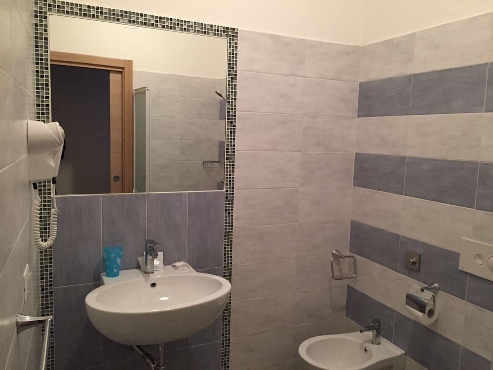 Hotel Arno Misano Adriatico Dış mekan fotoğraf