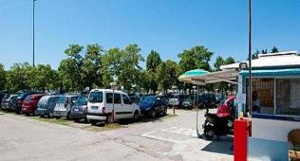 Hotel Arno Misano Adriatico Dış mekan fotoğraf