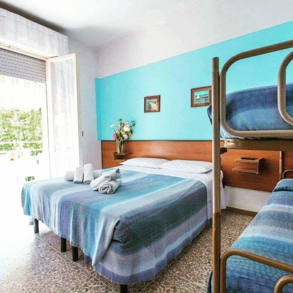 Hotel Arno Misano Adriatico Dış mekan fotoğraf