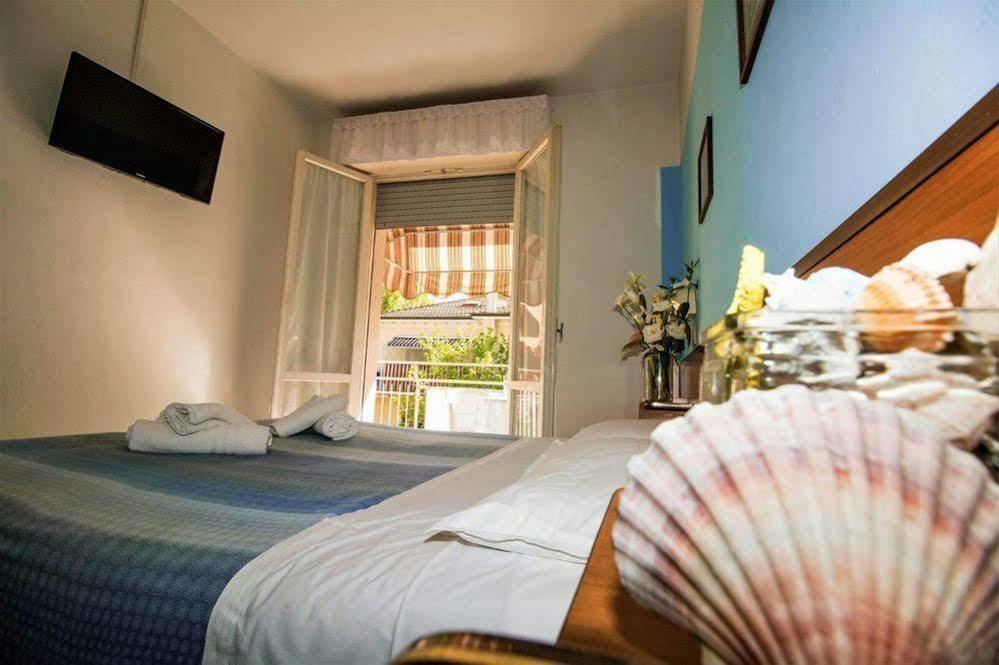 Hotel Arno Misano Adriatico Dış mekan fotoğraf