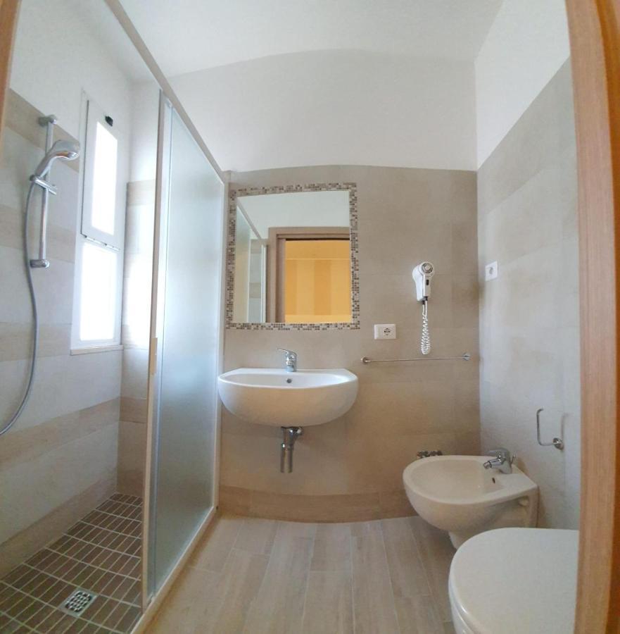 Hotel Arno Misano Adriatico Dış mekan fotoğraf